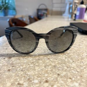 Only worn once Tory Burch sunglasses